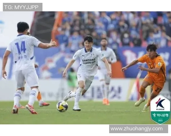 水原三星与城南对决展现精彩足球盛宴双方球员全力以赴争夺胜利荣耀 水原三星与城南对决展现精彩足球盛宴双方球员全力以赴争夺胜利荣耀