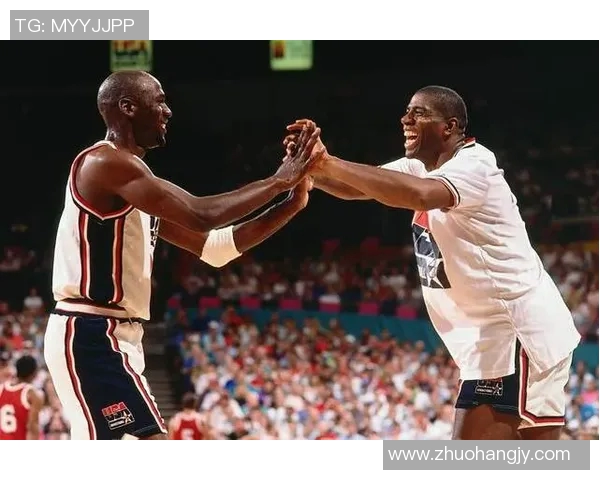 魔术师约翰逊传球艺术集锦展现篮球场上的绝妙配合与智慧 魔术师约翰逊传球艺术集锦展现篮球场上的绝妙配合与智慧